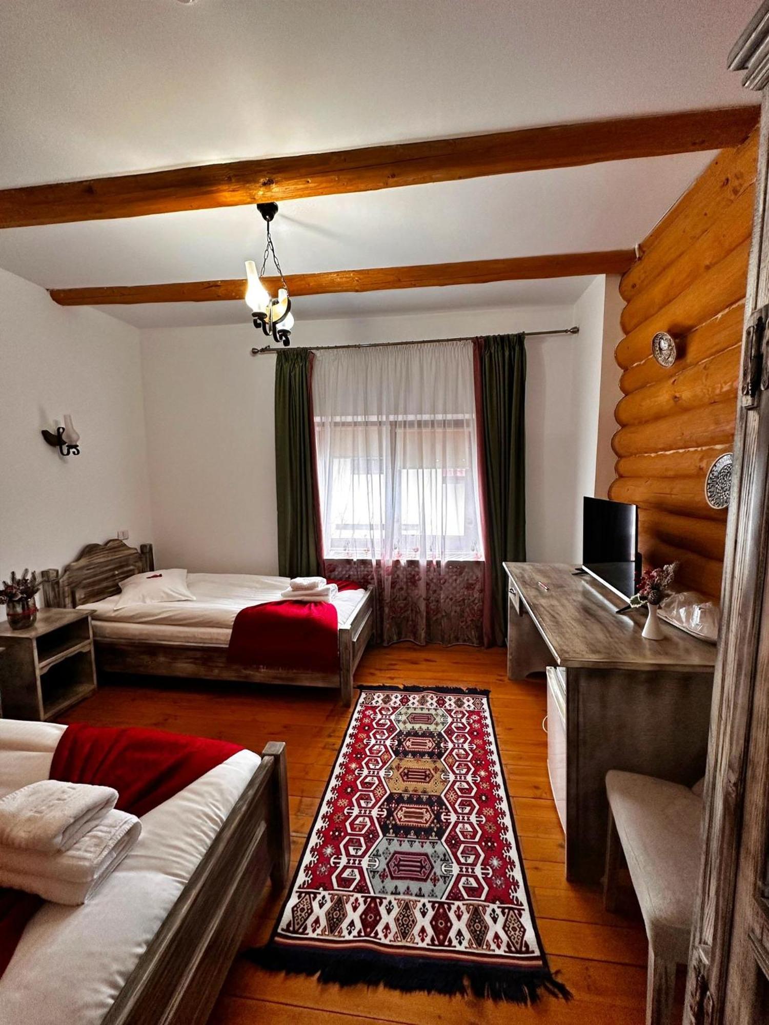 Domeniul Haiducilor Bucovina Suceava Exterior foto
